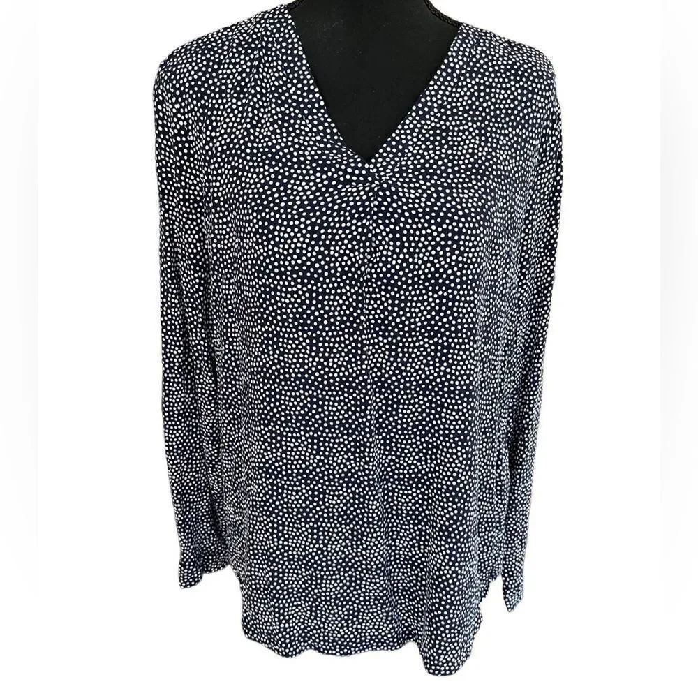 Brina & Em navy blue /white polka dot v neck long sleeved blouse size L.